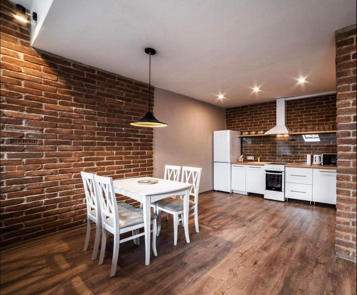 Apartment Ploscha Rynok リヴィウ エクステリア 写真
