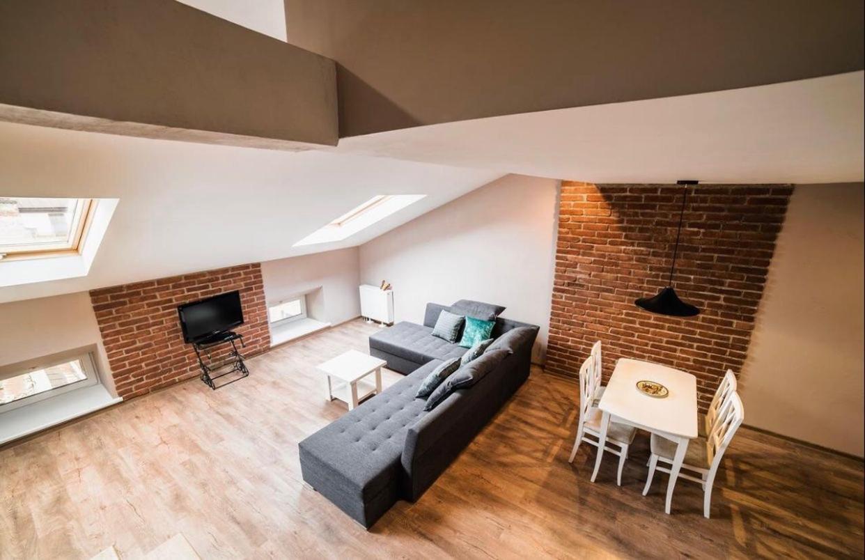 Apartment Ploscha Rynok リヴィウ エクステリア 写真